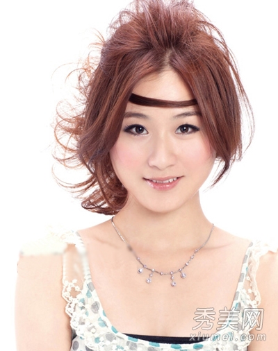 卷发做盘发 蓬松慵懒最有女人味