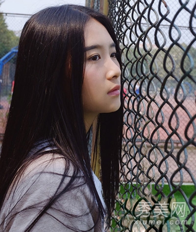 2013冬季发型推荐 淑女范长直发最受宠