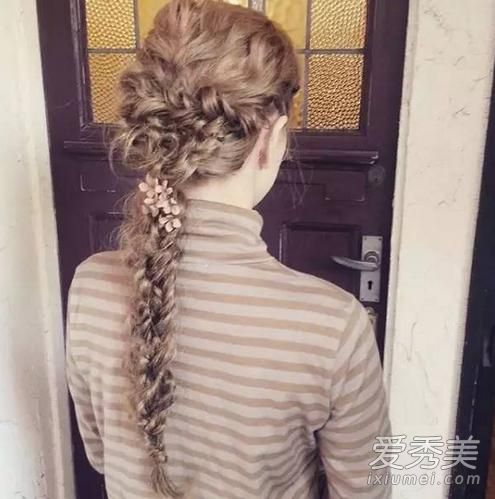 日本妹子为你解锁三股辫的新玩法 再也不怕造型重样了 头发怎么编好看