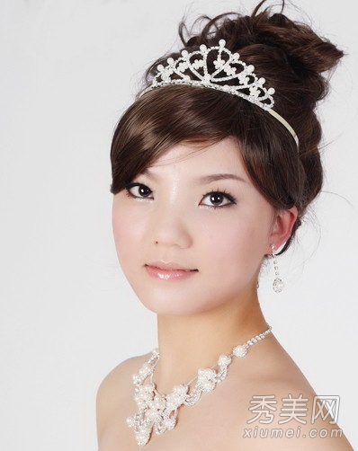 9款韩式新娘发型 皇冠头饰浪漫唯美