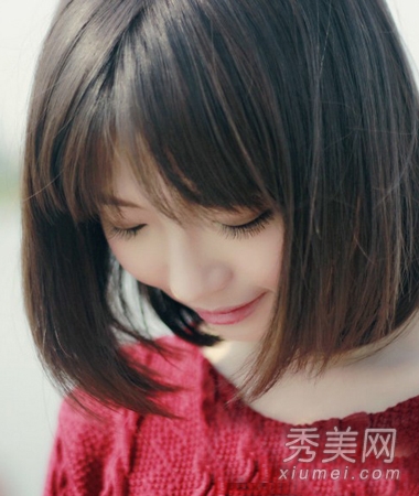 女生清爽齐肩发发型 中长发俏皮减龄