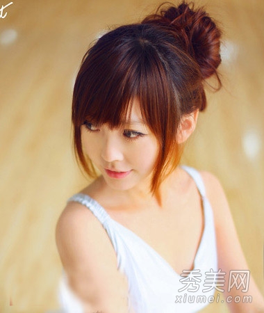 丸子头怎么扎最清爽可爱 9款扎发超流行