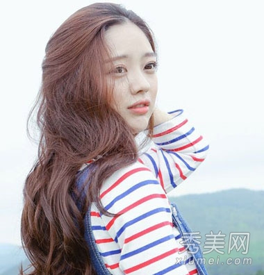 女生流行长发烫发发型 塑韩范甜美俏佳人