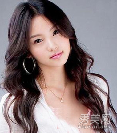 2013最热韩式长卷发 甜美修颜塑完美脸型