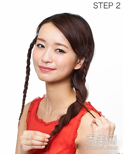 入秋长发怎么扎 两款韩式侧编发教程