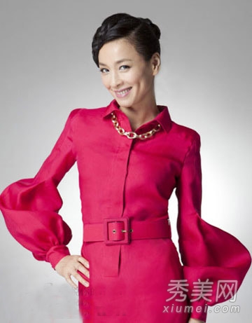 《男媒婆》热播 张庭中长发复出演绎轻熟女