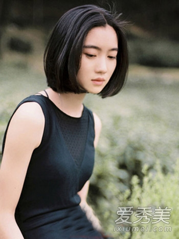 夏季女生短发发型 简约设计时尚清凉