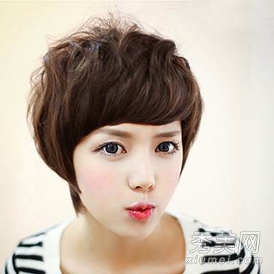 韩国最流行的短卷发发型 变身韩系萌妞