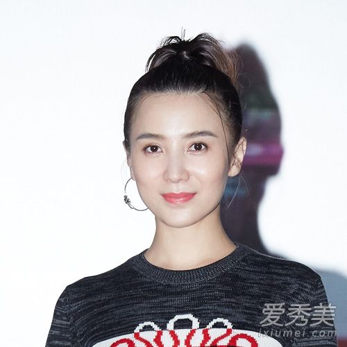 不光会穿衣 小宋佳的LOB头也是时尚范本 宋佳发型叫什么