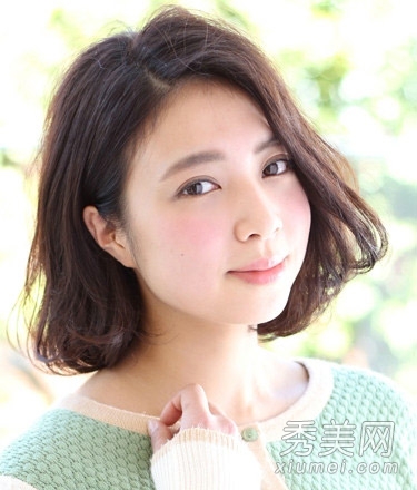 精选女生短发图片 OL时尚清爽两不误