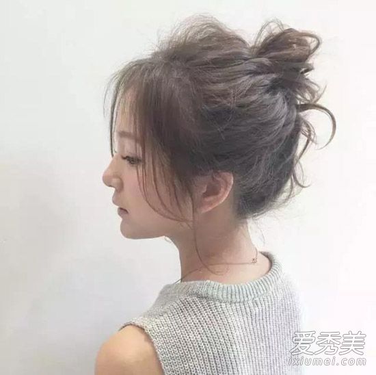 不管别人怎么说 夏天长发就要扎出空气感才最时髦 长发发型的扎法