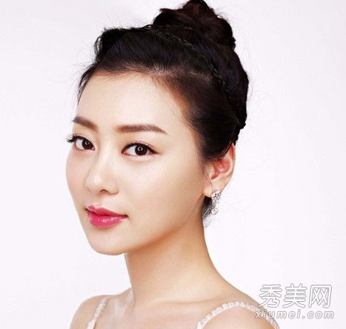 2012最新新娘发型推荐 甜美浪漫