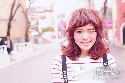 盛夏缤纷恋爱季 15款流行发型与发色搭配