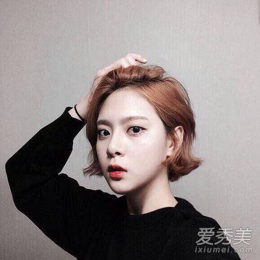 韩国女生气质短发图片 要时髦还得这么剪！ 短发女生发型