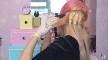 染发新玩法！隐藏式彩虹发让你的头发也有两幅面孔 流行染发发型