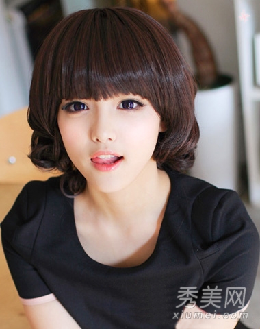 韩国女生短卷发发型 甜美显嫩秘诀