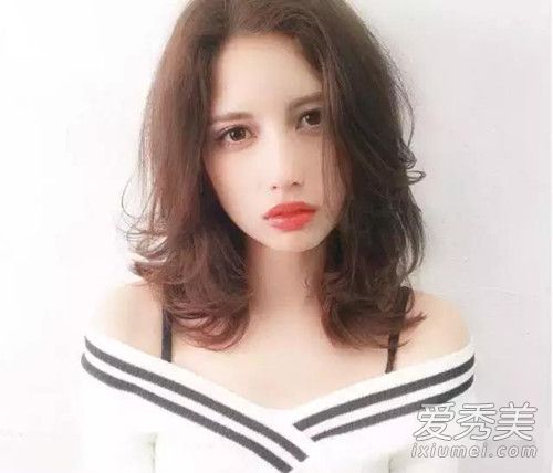 秋季流行乱穿衣？发型我就要百搭的中长发！ 秋季适合中长发吗