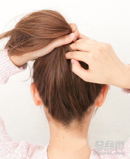 学昆凌日系丸子头盘发 俘获天王心