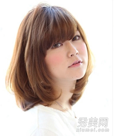 最新女生流行卷发推荐 有层次更修颜