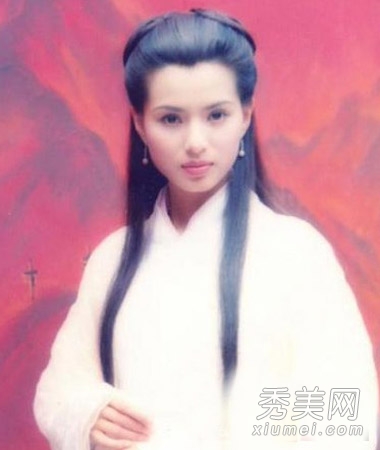李若彤19年后再扮小龙女 超仙旧照发型回顾