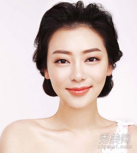 2012最新新娘发型推荐 甜美浪漫