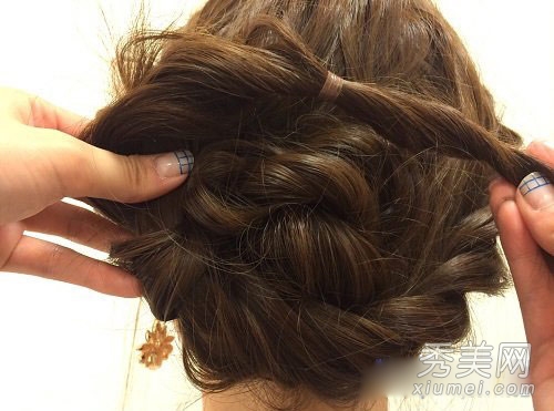 夏季长卷发简易扎法 快速盘发做清凉美人