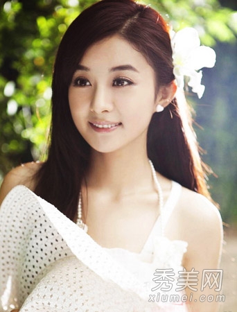 春季好看长直发发型图片 自然系唯美动人