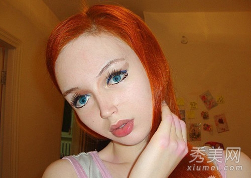 乌克兰再现16岁真人芭比 长发难掩魔鬼身材