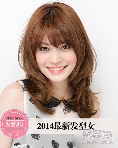 2014最新流行女生发型 卷发比直发更好看