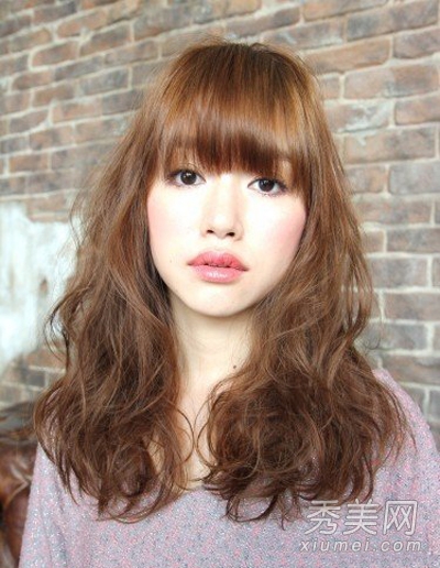 2013最新女生齐刘海发型 小改变大不同