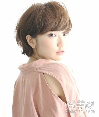 日系甜美感短发 轻盈才是春夏主题