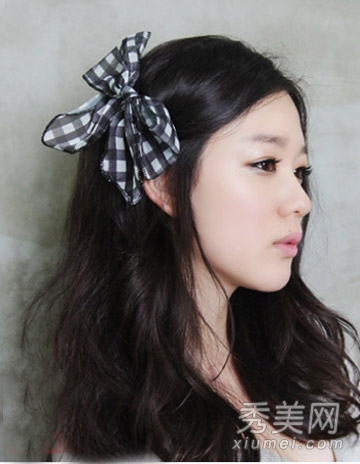 矮个女适合的发型 韩式丸子头轻松显高