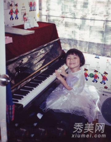 我是歌手邓紫棋童年照曝光 圆脸短发超可爱