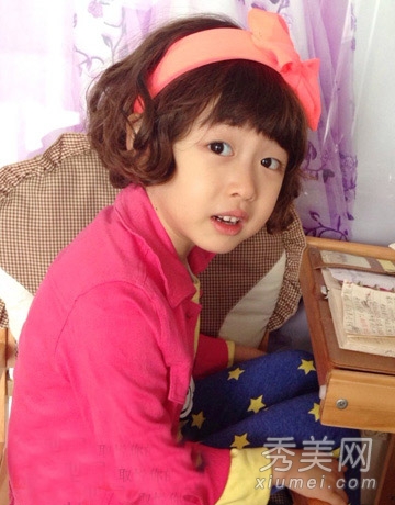 4岁萌娃走红出彩中国人 卷发被赞东北邓波儿
