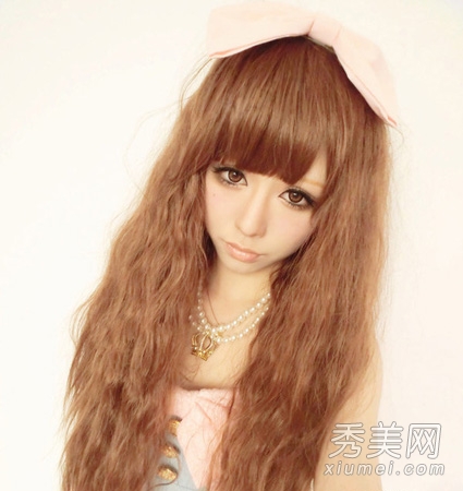 2013春季流行的泡面头发型 打造唯美仙女范