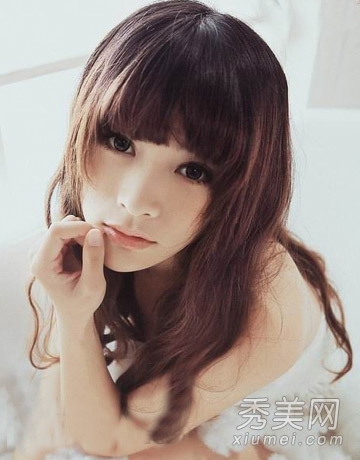 2014流行女生发型推荐 气质卷发最热