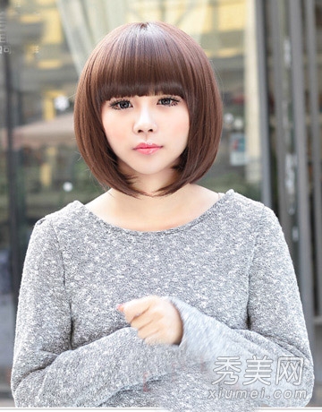 气质女生必备时尚短发 波波头修颜变小脸