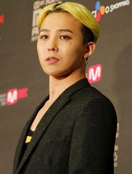 春夏明星都在染的彩虹发色 这是要召唤神龙的节奏？ 明星染发发型