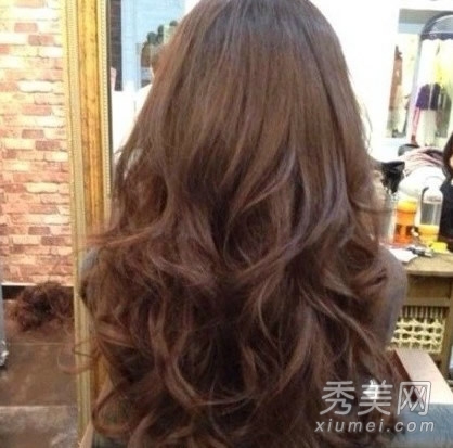 长发美卷发靓 发尾卷打造女神发型