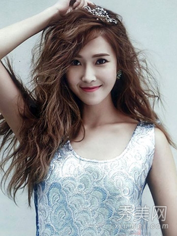 jessica郑秀妍最新画报发型 示范秋冬搭配