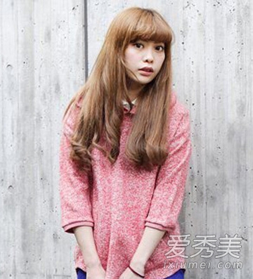 早春女生气质发型图片 上街出游美美哒