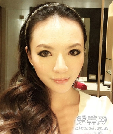 长卷发怎么扎好看 9款韩式扎发气质翻倍