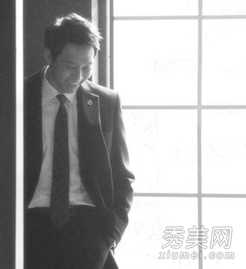 朴有天新剧曝剧照 短发帅气接档《星星》