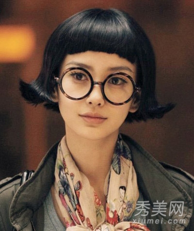 萝莉御姐都爱它 学女明星外翻卷发最时髦