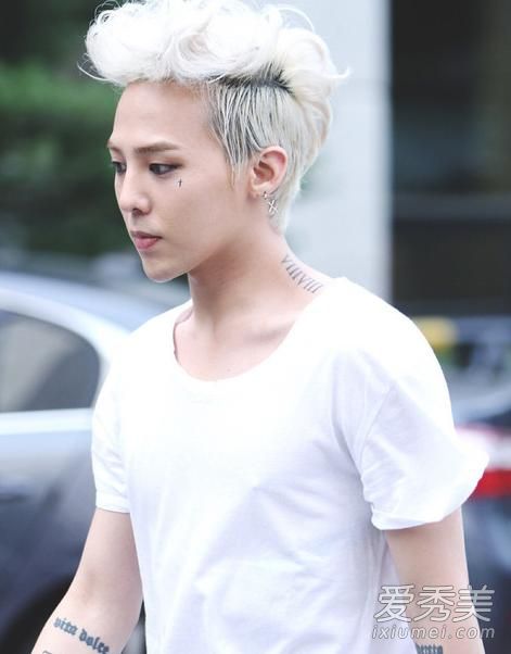 春夏明星都在染的彩虹发色 这是要召唤神龙的节奏？ 明星染发发型