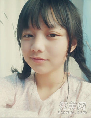 萌妹似赵薇何炅合体走红 扎双马尾好清纯