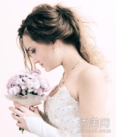 春季最新新娘发型设计 准新娘就爱气质范