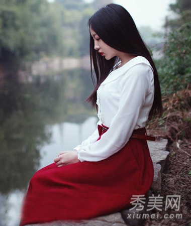 今年流行什么发型 甜美直发一样女神范