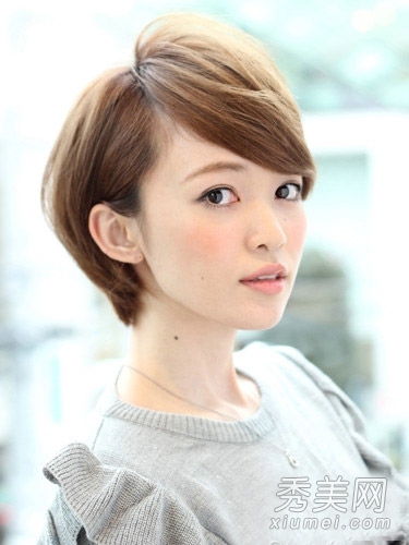 精选女生短发图片 OL时尚清爽两不误
