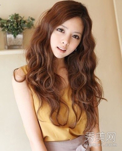 2012最新韩式卷发发型 打造温柔淑女范